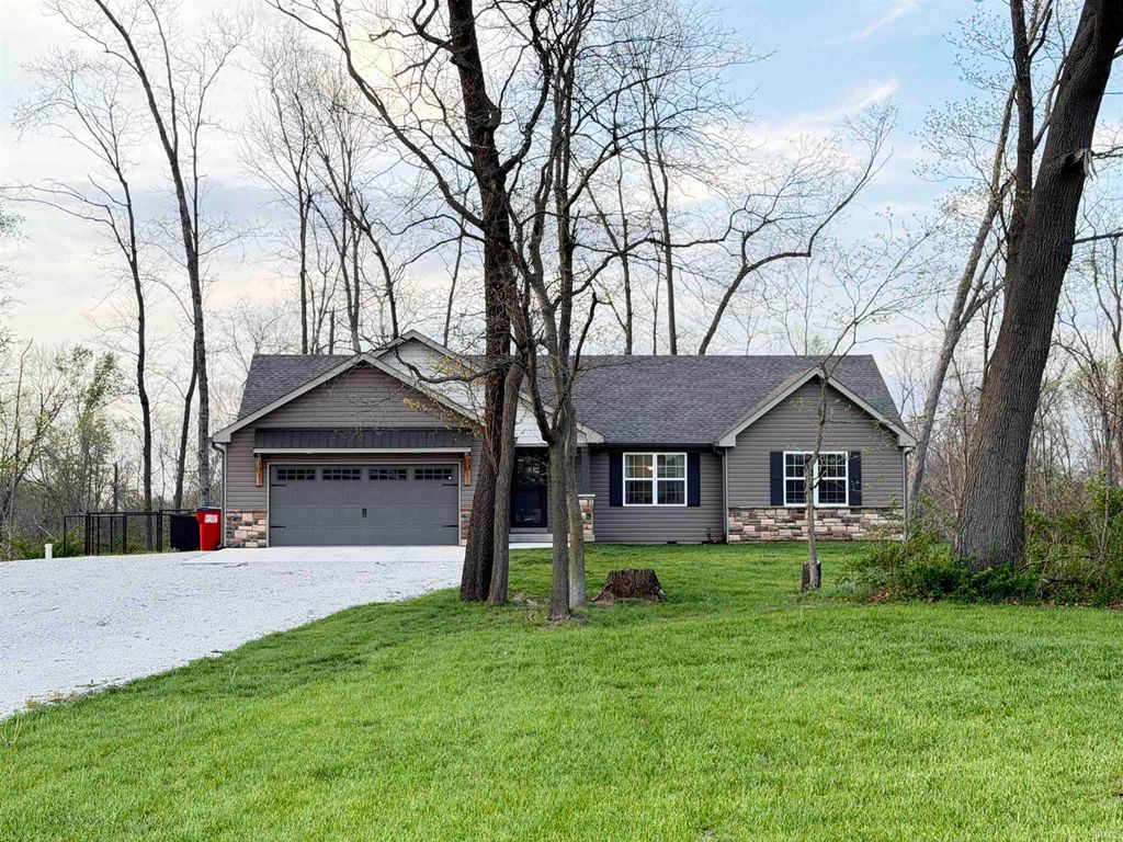 Photo of 120 Red Oak Lane, Covington, IN 47932 (MLS # 202615144)
