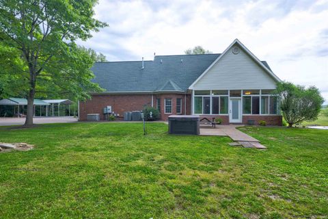 Tiny photo for 21 N Fetter Lane, Boonville, IN 47601 (MLS # 202618538)