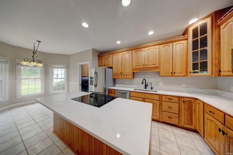 Tiny photo for 21 N Fetter Lane, Boonville, IN 47601 (MLS # 202618538)