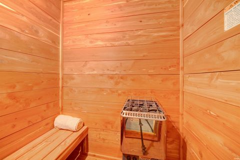 Tiny photo for 21 N Fetter Lane, Boonville, IN 47601 (MLS # 202618538)
