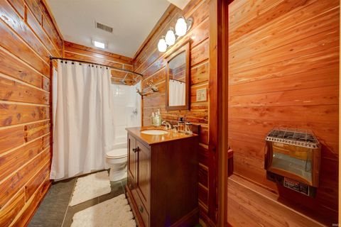 Tiny photo for 21 N Fetter Lane, Boonville, IN 47601 (MLS # 202618538)