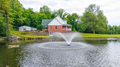 Tiny photo for 21 N Fetter Lane, Boonville, IN 47601 (MLS # 202618538)