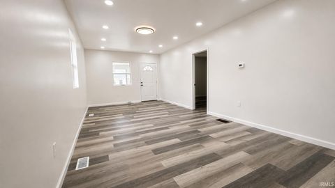 Tiny photo for 918 N Leeds Street, Kokomo, IN 46901 (MLS # 202626583)