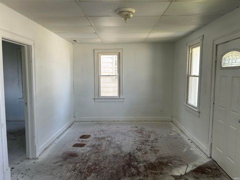 Tiny photo for 731 E Missouri Street, Evansville, IN 47711 (MLS # 202618052)