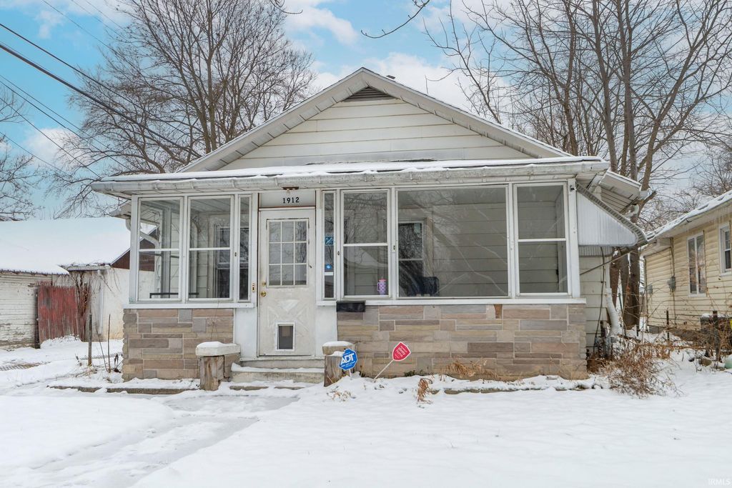Photo of 1912 Kendall Street, South Bend, IN 46613 (MLS # 202602677)