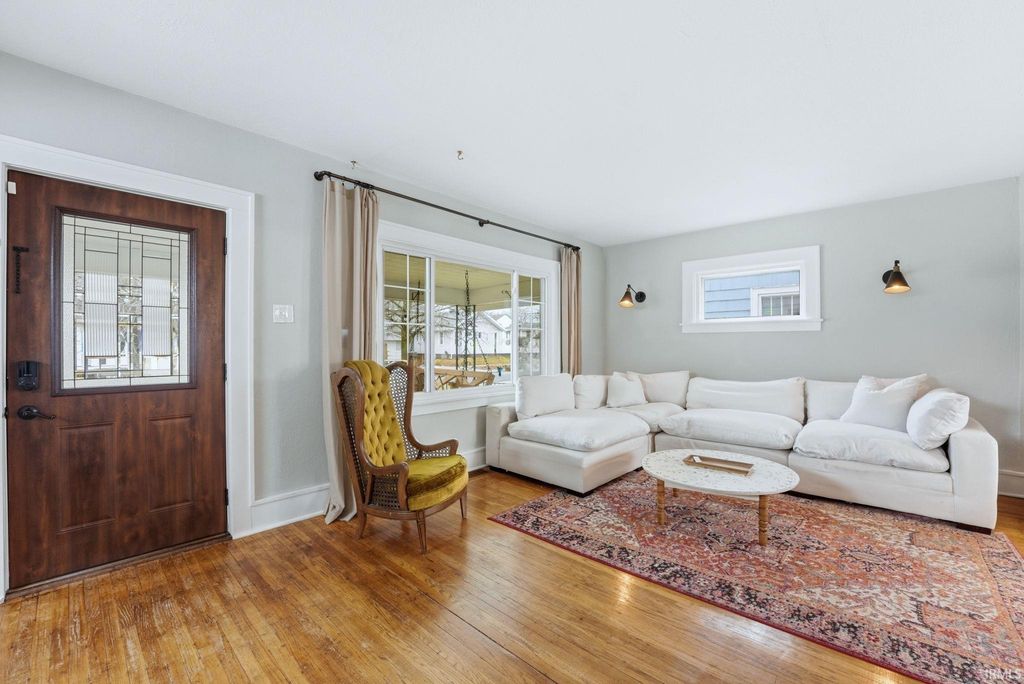 Photo of 815 Pasadena Drive, Fort Wayne, IN 46807 (MLS # 202607362)