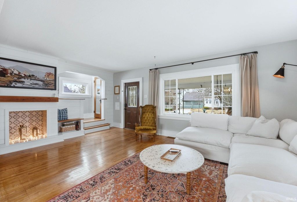 Photo of 815 Pasadena Drive, Fort Wayne, IN 46807 (MLS # 202607362)