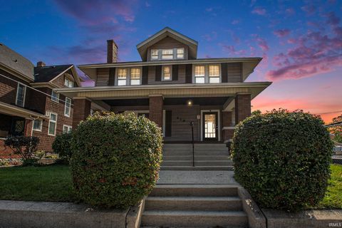 Photo of 419 W High Street, Elkhart, IN 46516 (MLS # 202540995)