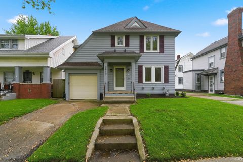 Photo of 3817 S Harrison Street, Fort Wayne, IN 46807 (MLS # 202615765)