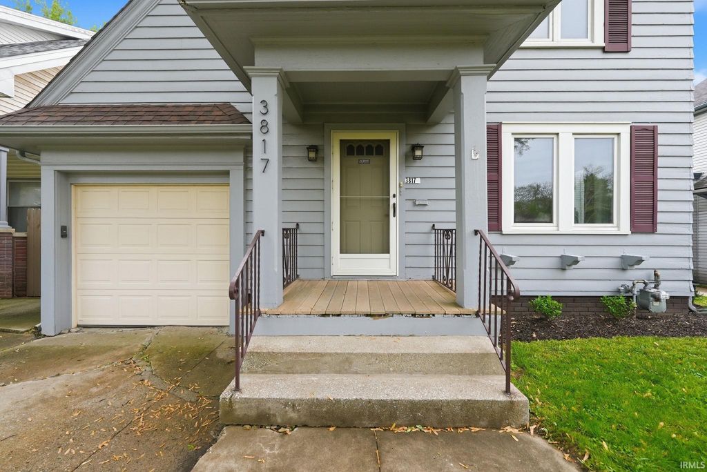 Photo of 3817 S Harrison Street, Fort Wayne, IN 46807 (MLS # 202615765)