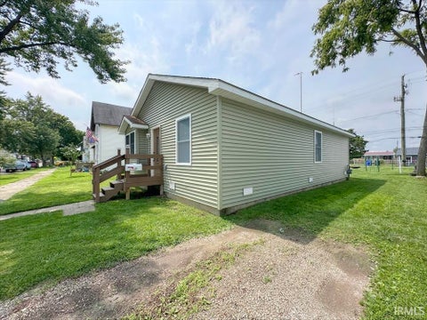 Tiny photo for 1413 N LAFOUNTAIN Street, Kokomo, IN 46901 (MLS # 202633236)