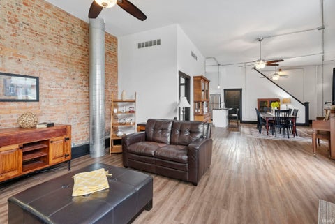 Tiny photo for 110 E Market Street, Pierceton, IN 46562 (MLS # 202634248)