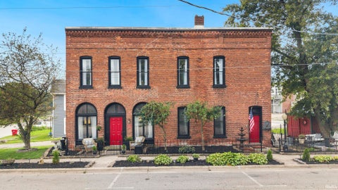 Tiny photo for 110 E Market Street, Pierceton, IN 46562 (MLS # 202634248)
