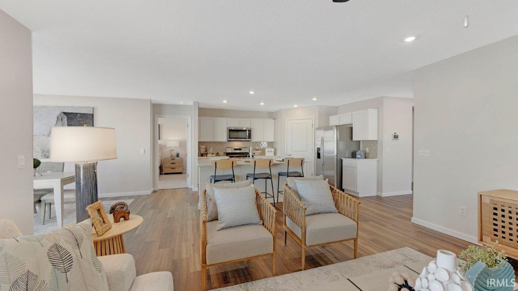 Photo of 1004 Butler Lake Court, Fort Wayne, IN 46818 (MLS # 202544205)