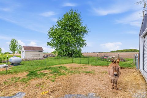 Tiny photo for 2210 E 800 S, Lafayette, IN 47909 (MLS # 202613040)