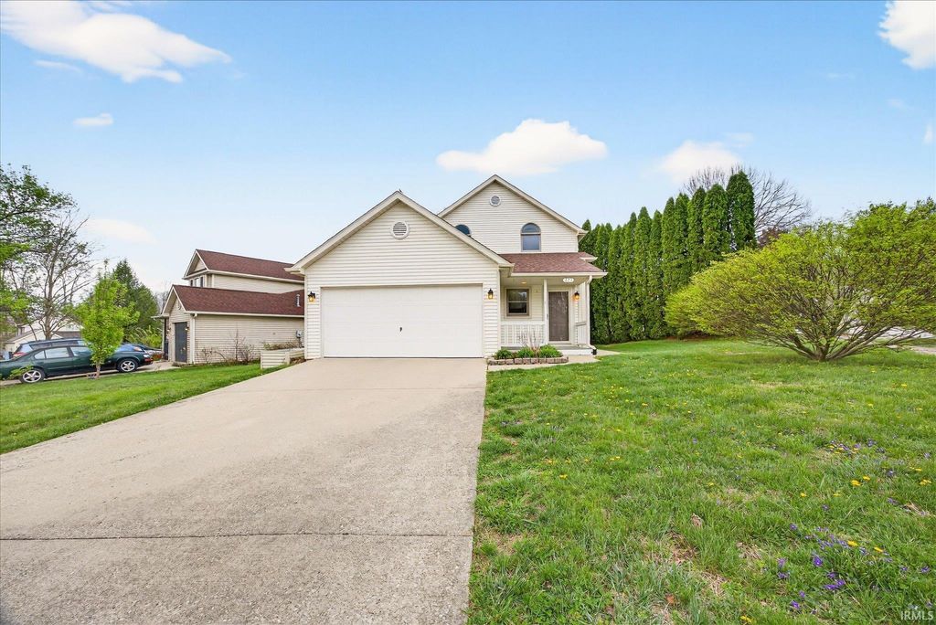 Photo of 424 W Somersbe Place, Bloomington, IN 47403 (MLS # 202609462)