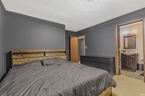 Tiny photo for 2017 N Meridian Road, Peru, IN 46970 (MLS # 202534361)