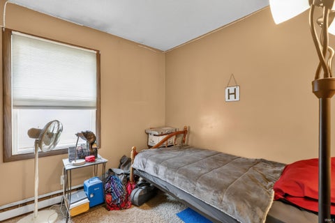 Tiny photo for 304 S wayne Street, Flora, IN 46929 (MLS # 202629491)