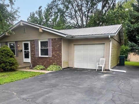 Photo of 304 S wayne Street, Flora, IN 46929 (MLS # 202629491)