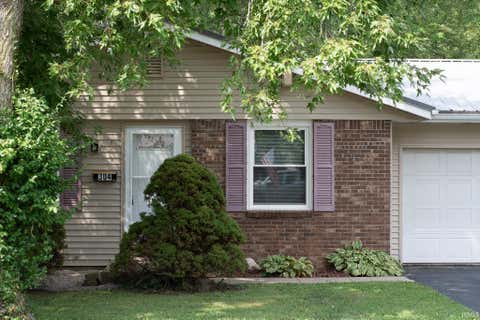 Photo of 304 S Wayne Street, Flora, IN 46929 (MLS # 202629491)