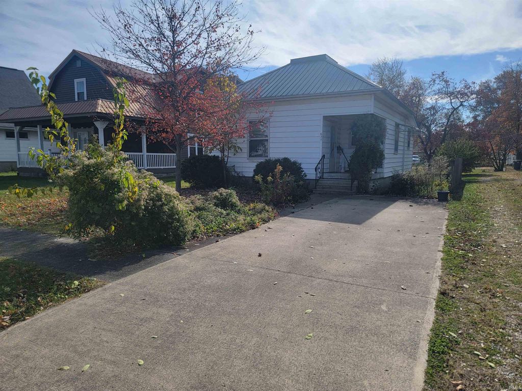 Photo of 637 E Main Street, Portland, IN 47371 (MLS # 202601948)