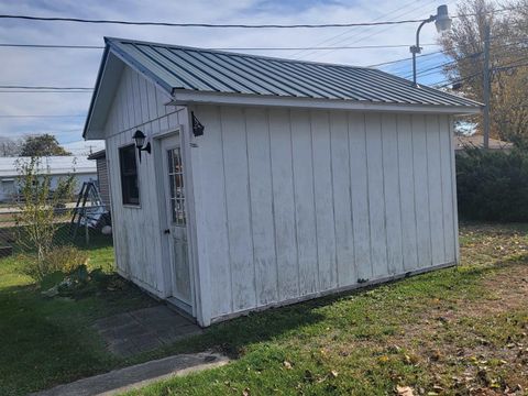 Tiny photo for 637 E Main Street, Portland, IN 47371 (MLS # 202601948)
