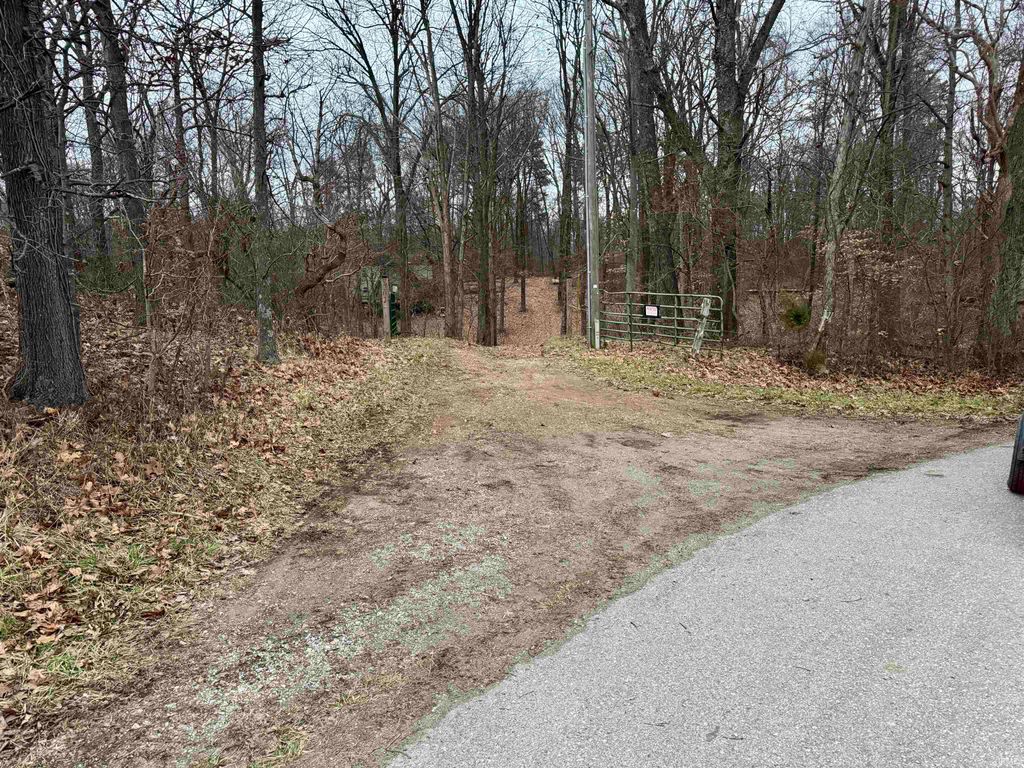 Photo of 9202 E Garrison Hollow Road, Salem, IN 47167 (MLS # 202601970)