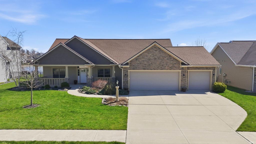 Photo of 828 Perolla Drive, Fort Wayne, IN 46845 (MLS # 202612034)