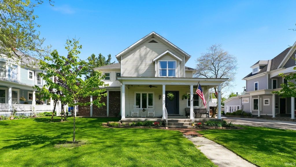 Photo of 419 W Market Street, Bluffton, IN 46714 (MLS # 202617361)