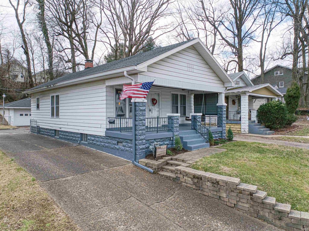Photo of 3018 W Virginia Street, Evansville, IN 47712 (MLS # 202601534)