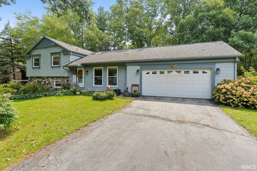 Photo of 16841 Colony Drive, South Bend, IN 46635 (MLS # 202640259)