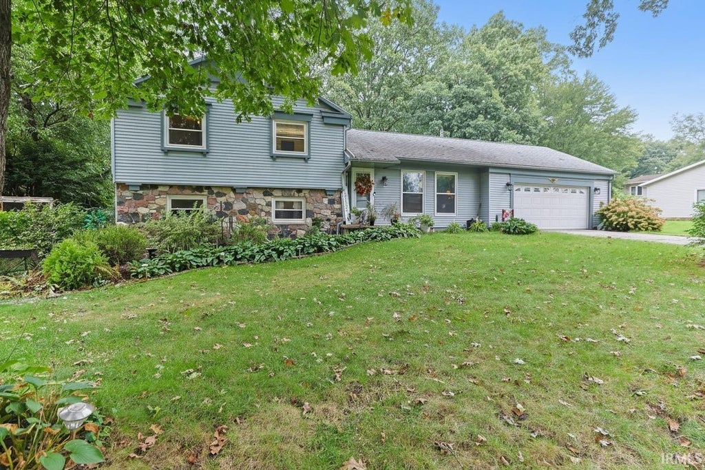 Photo of 16841 Colony Drive, South Bend, IN 46635 (MLS # 202640259)