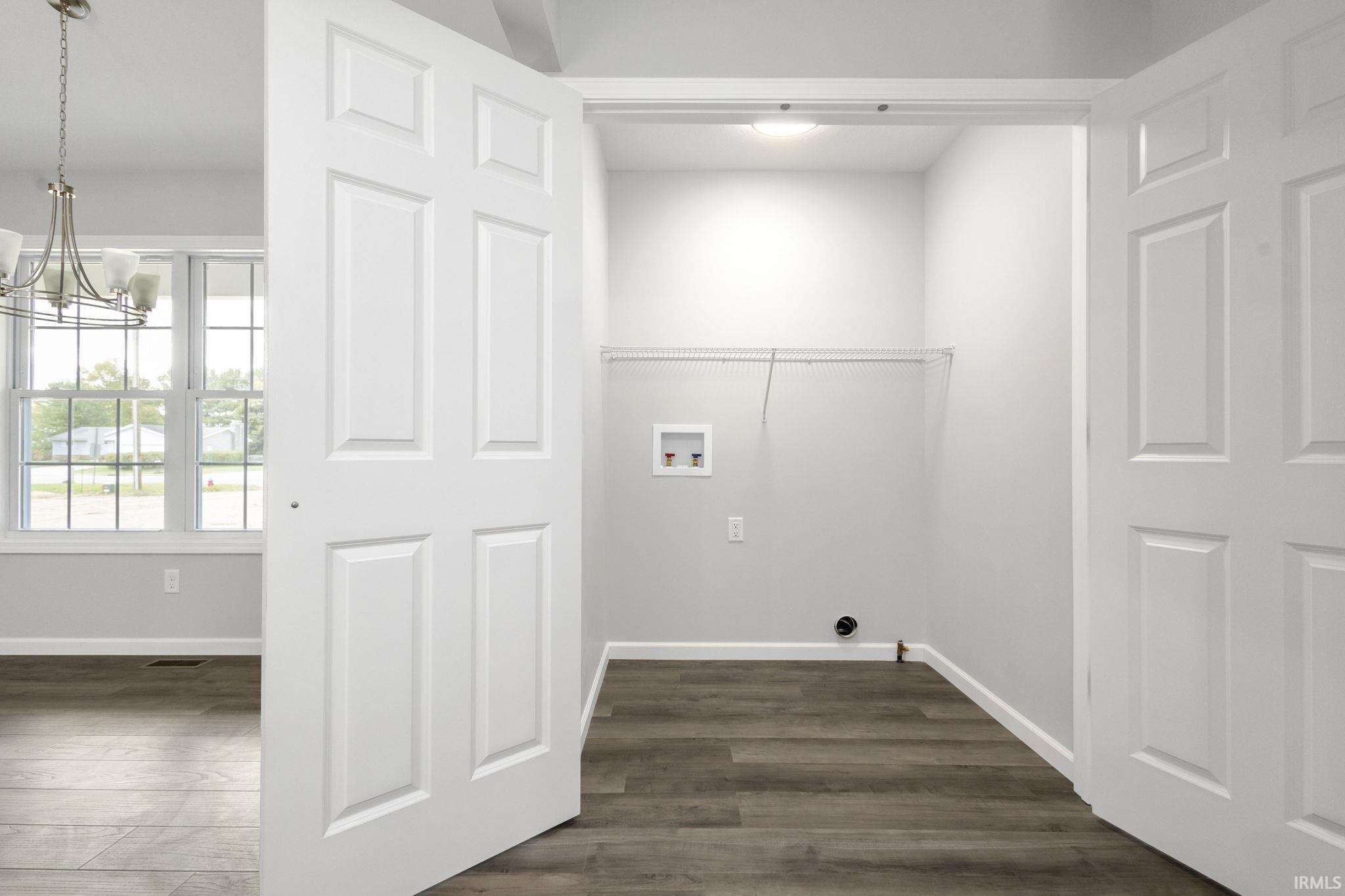 Mishawaka, Indiana 46545, United States, 4 Bedrooms Bedrooms, ,3 BathroomsBathrooms,Residential,Active,231864