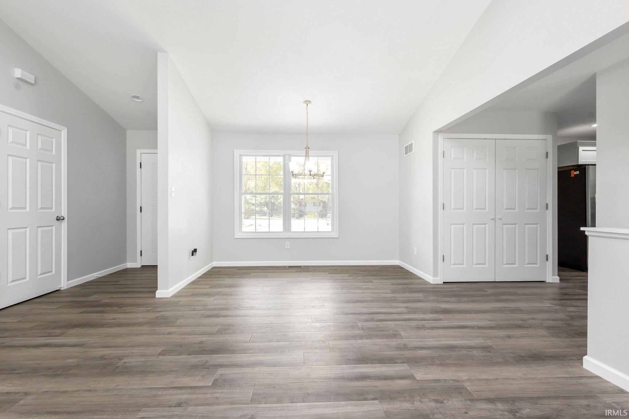 Mishawaka, Indiana 46545, United States, 4 Bedrooms Bedrooms, ,3 BathroomsBathrooms,Residential,Active,231864