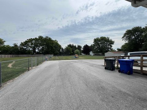 Tiny photo for 1420 S Plate Street, Kokomo, IN 46902 (MLS # 202534402)
