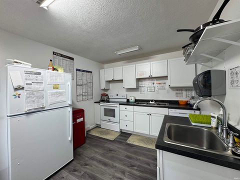 Tiny photo for 1420 S Plate Street, Kokomo, IN 46902 (MLS # 202534402)