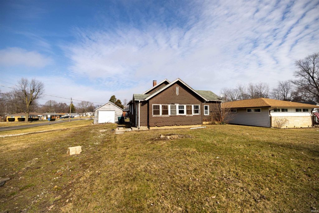 Photo of 1204 E 26th Street, Muncie, IN 47302 (MLS # 202605009)
