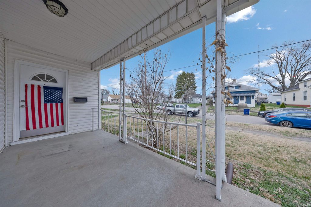 Photo of 517 N Hart Street, Princeton, IN 47670 (MLS # 202608080)