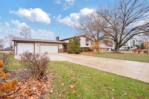Tiny photo for 6936 CASSELL Drive, Greentown, IN 46936 (MLS # 202547254)