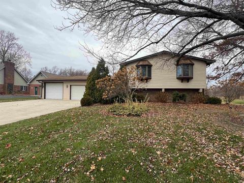 Photo of 6936 CASSELL Drive, Greentown, IN 46936 (MLS # 202547254)