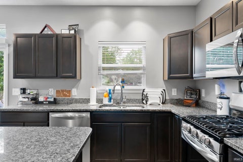 Tiny photo for 160 Wadsworth Court, Lafayette, IN 47905 (MLS # 202637546)