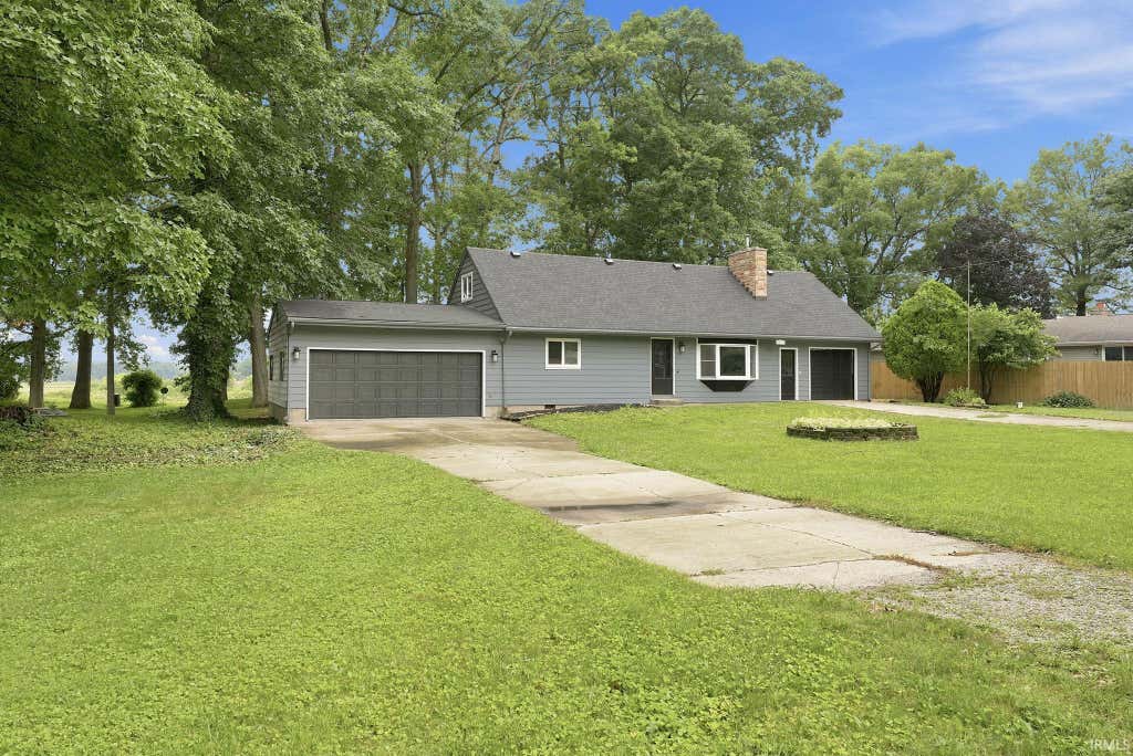 Photo of 18111 Faylor Drive, Huntertown, IN 46748 (MLS # 202626976)