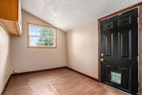 Tiny photo for 128 W 7th Street, Rochester, IN 46975 (MLS # 202531417)