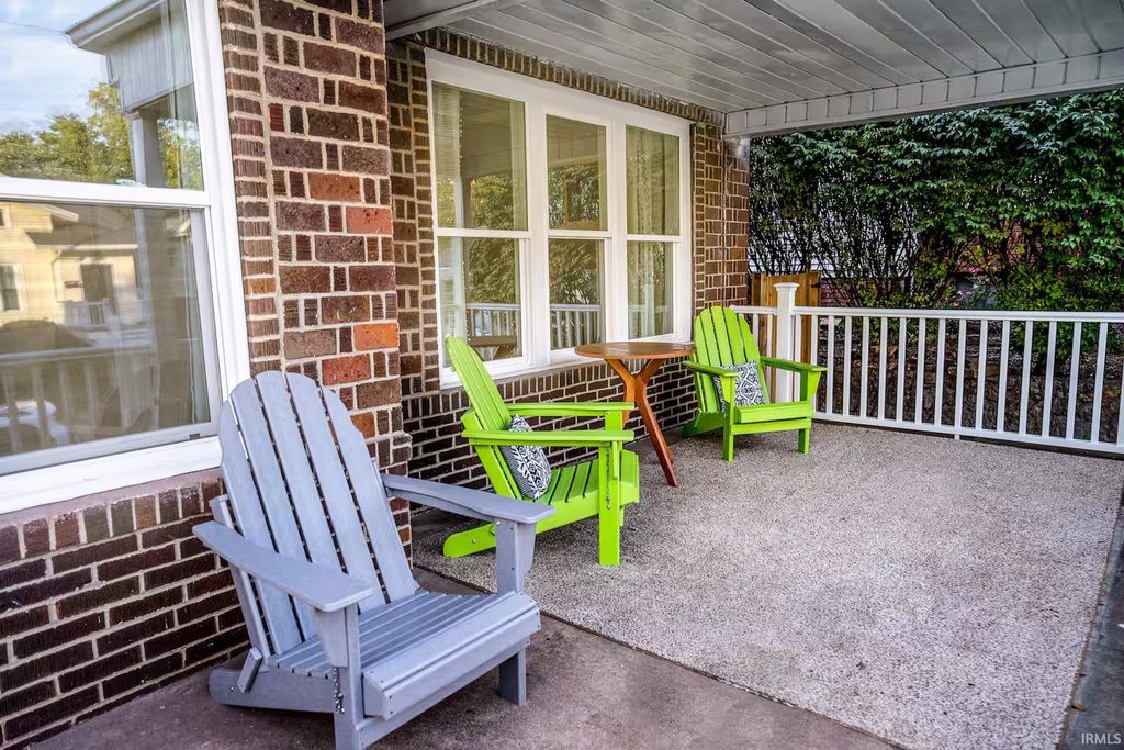 Photo of 2721 Marion Avenue, Evansville, IN 47712 (MLS # 202536461)