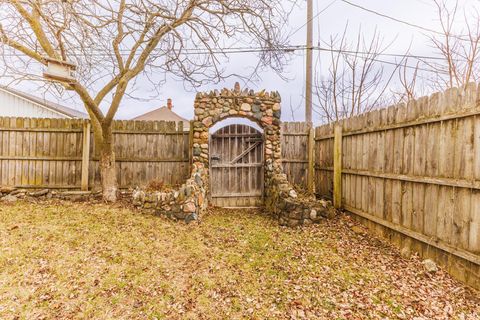 Tiny photo for 120 N Center Street, Eaton, IN 47338 (MLS # 202605651)