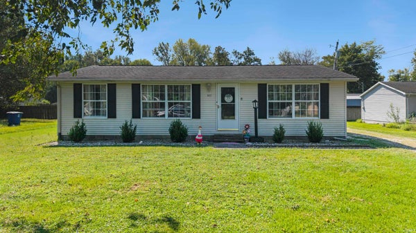 905 E KENTUCKY ST, PRINCETON, IN 47670 - Image 89537ae2c3e7fecea1ca8c9ffc013cf2/669475031