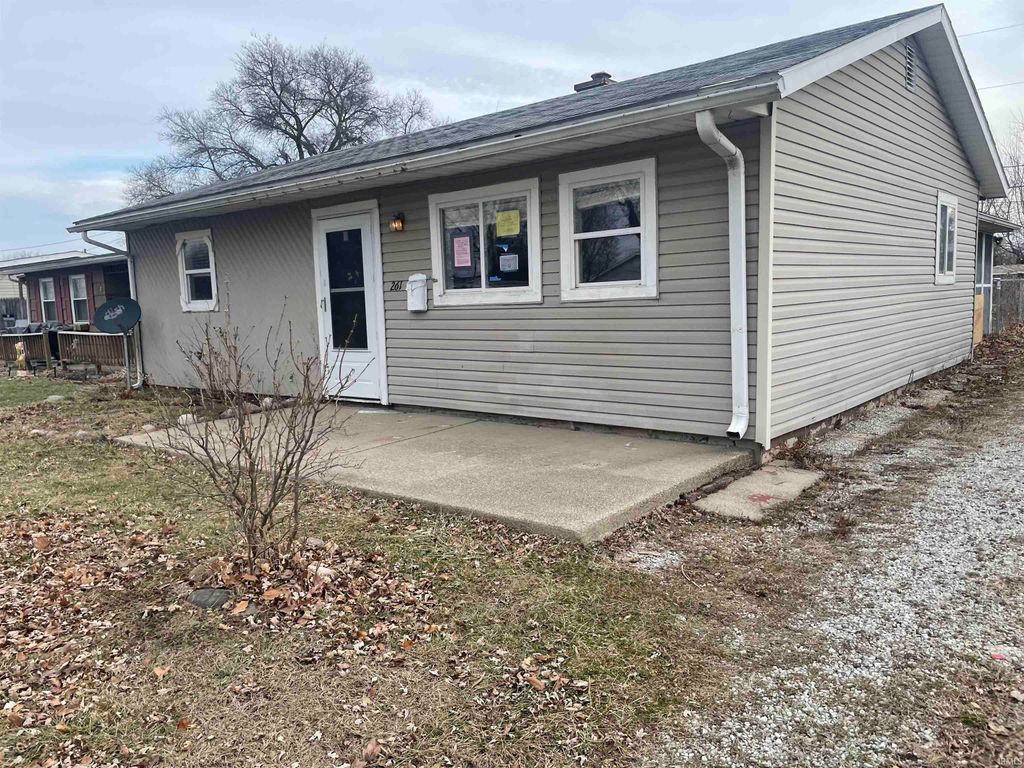 Photo of 261 N Crescent Drive, Frankfort, IN 46041 (MLS # 202601671)