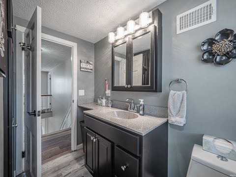 Tiny photo for 2041 Polaris Avenue, Evansville, IN 47715 (MLS # 202605019)