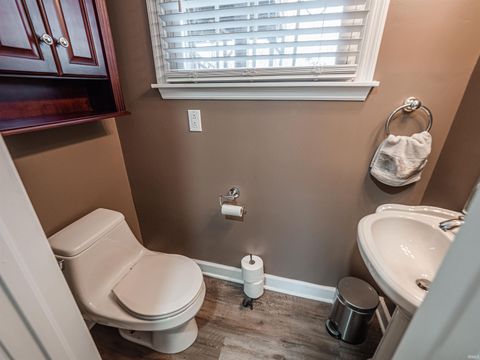 Tiny photo for 2041 Polaris Avenue, Evansville, IN 47715 (MLS # 202605019)