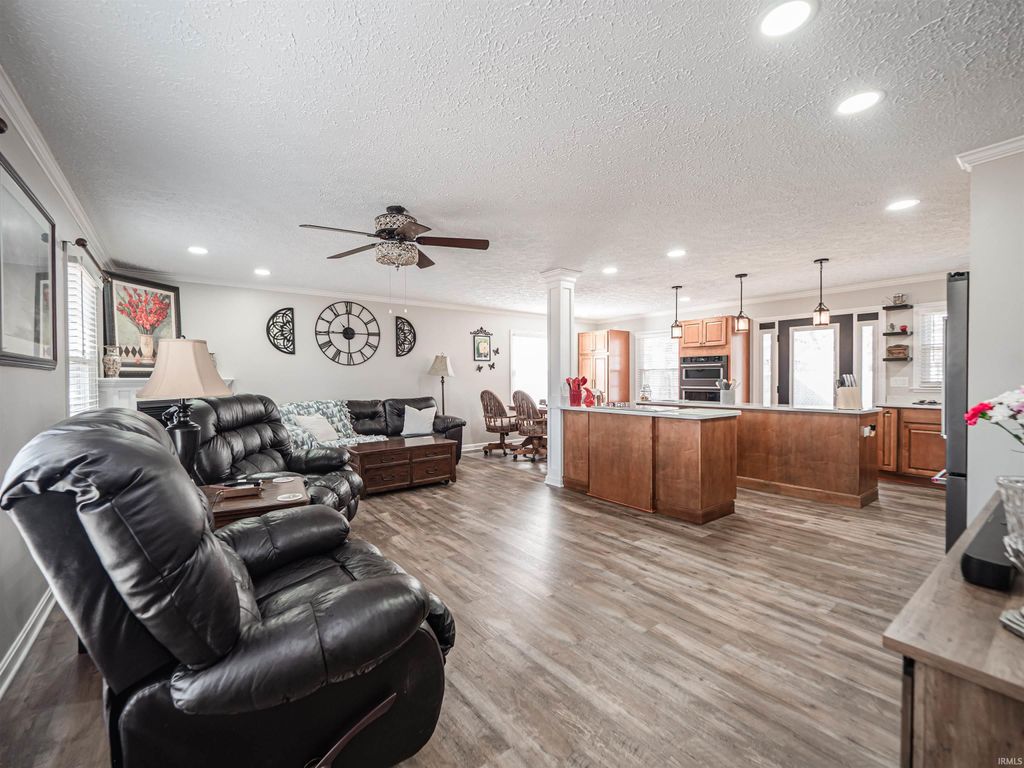 Photo of 2041 Polaris Avenue, Evansville, IN 47715 (MLS # 202605019)